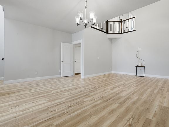3rd image of 4557 W Watchmen Way S