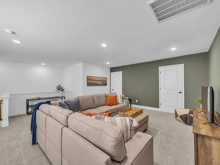8629 James Creek Dr — Photo 12