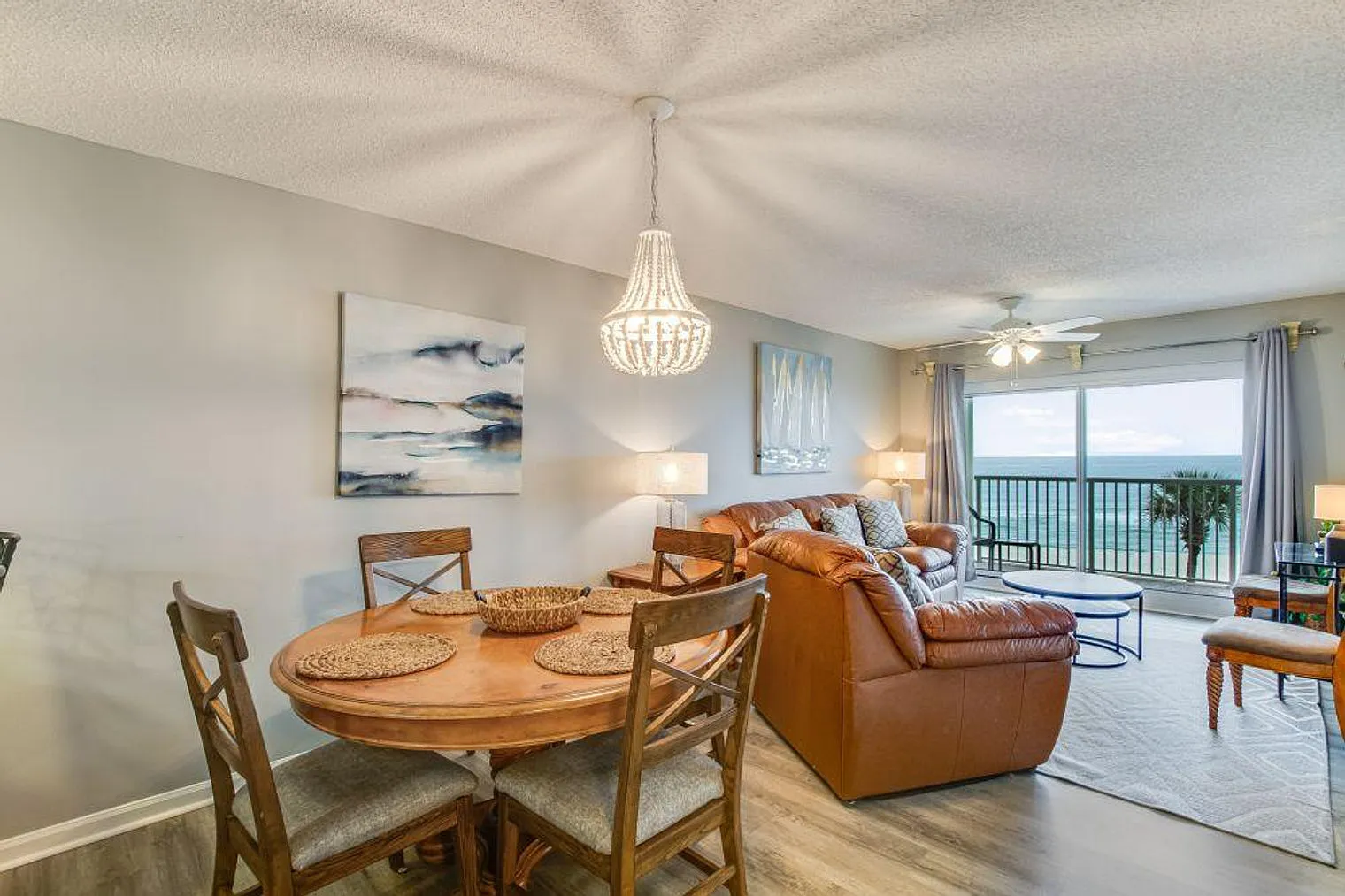 2 bed, 2.0 bath, 796 sqft, $3,878 — Photo 2