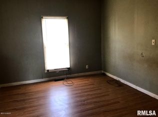 505 S Jackson St, Carterville, IL 62918