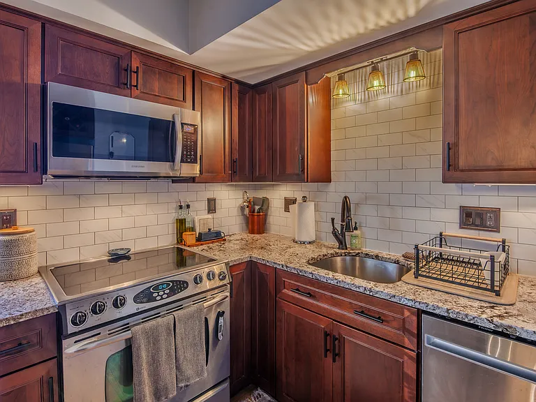 100 W Merrimack St #1 — Photo 9