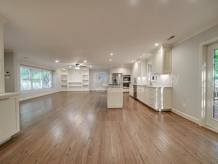 6700 Castlegate Dr — Photo 42