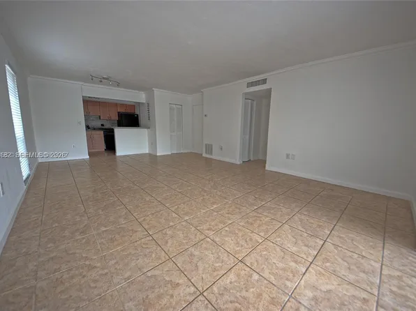 6900 N Kendall Dr, Pinecrest, FL