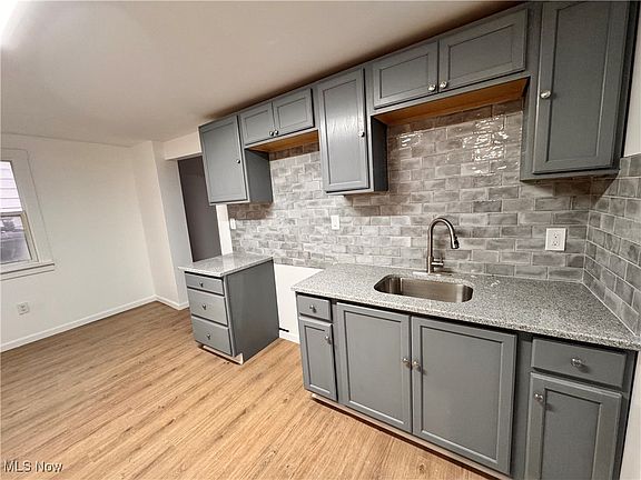 2nd image of 338 17th St