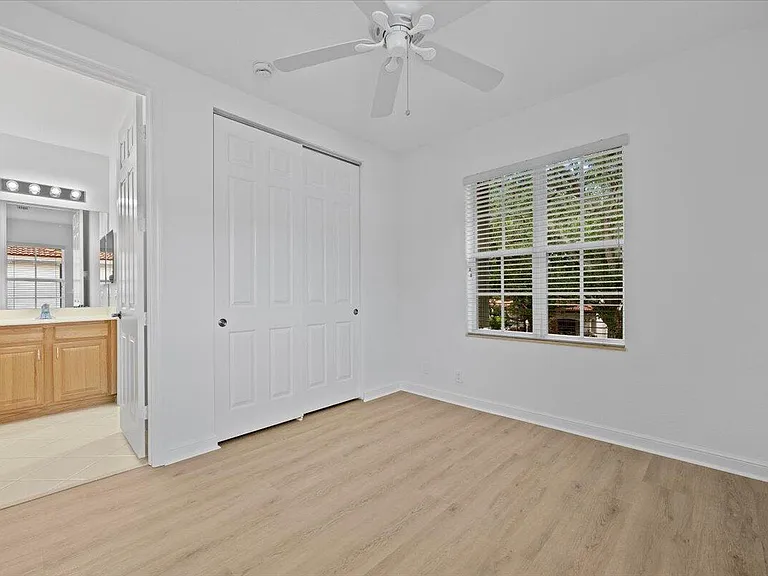 731 Duchess Ct — Photo 18