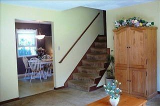 3rd image of 15 Castleberry Dr