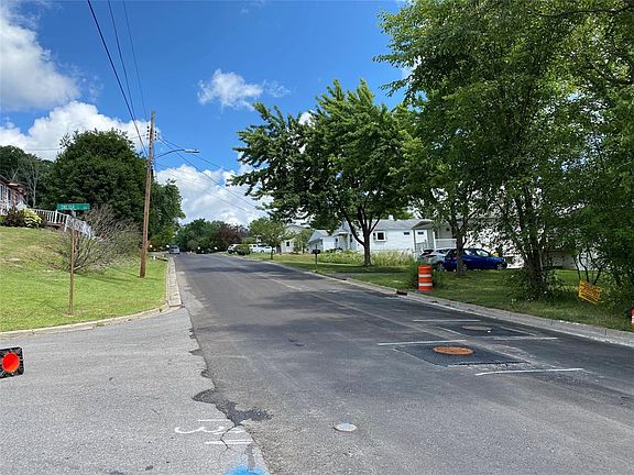 3rd image of 820 Milan Ave