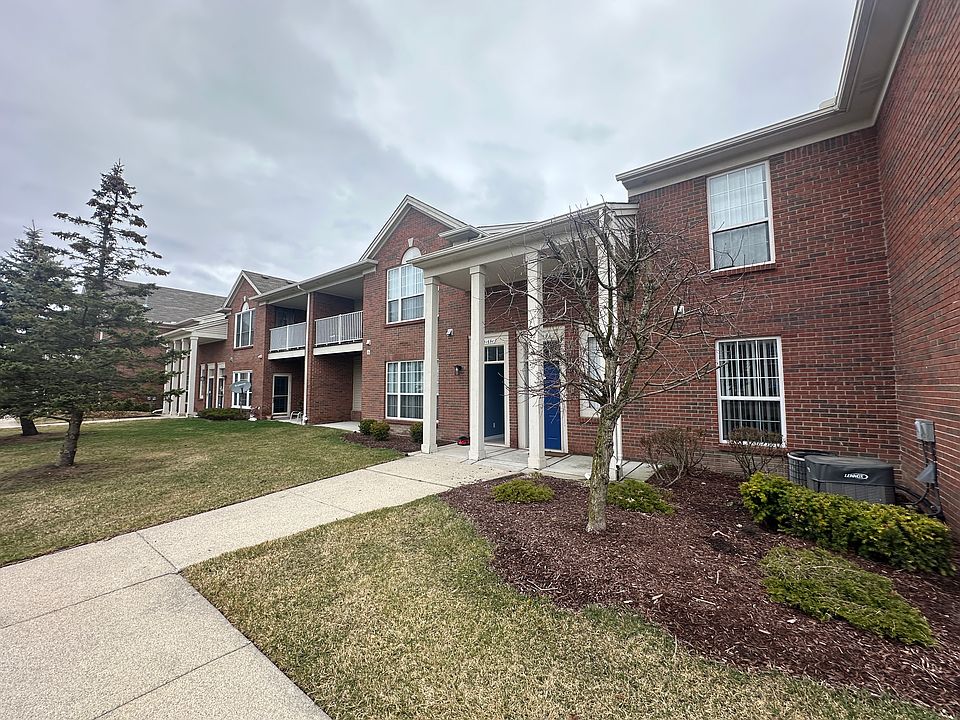 1st image of 51691 Adler Park Dr W