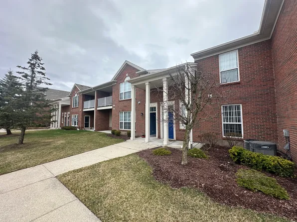 51691 Adler Park Dr W, Chesterfield, MI 48051