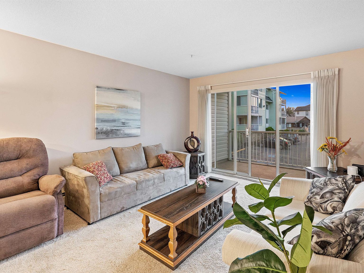 31850 Union Ave 102, Abbotsford, BC V2T 4V2 MLS R2796328 Zillow