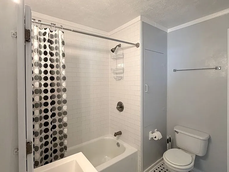 114 Schoolfield Dr — Photo 14