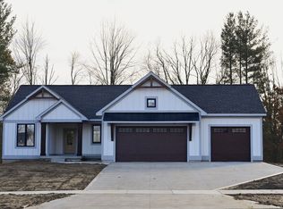 4726 Hidden Ridge Dr, Hudsonville, MI 49426