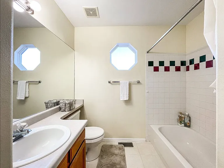Upstairs Hallway Bath