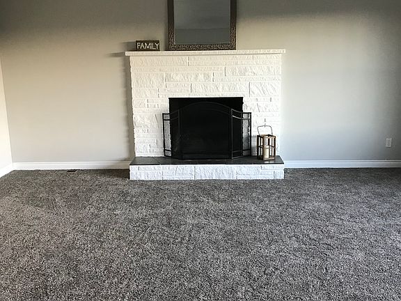 Main level living space 