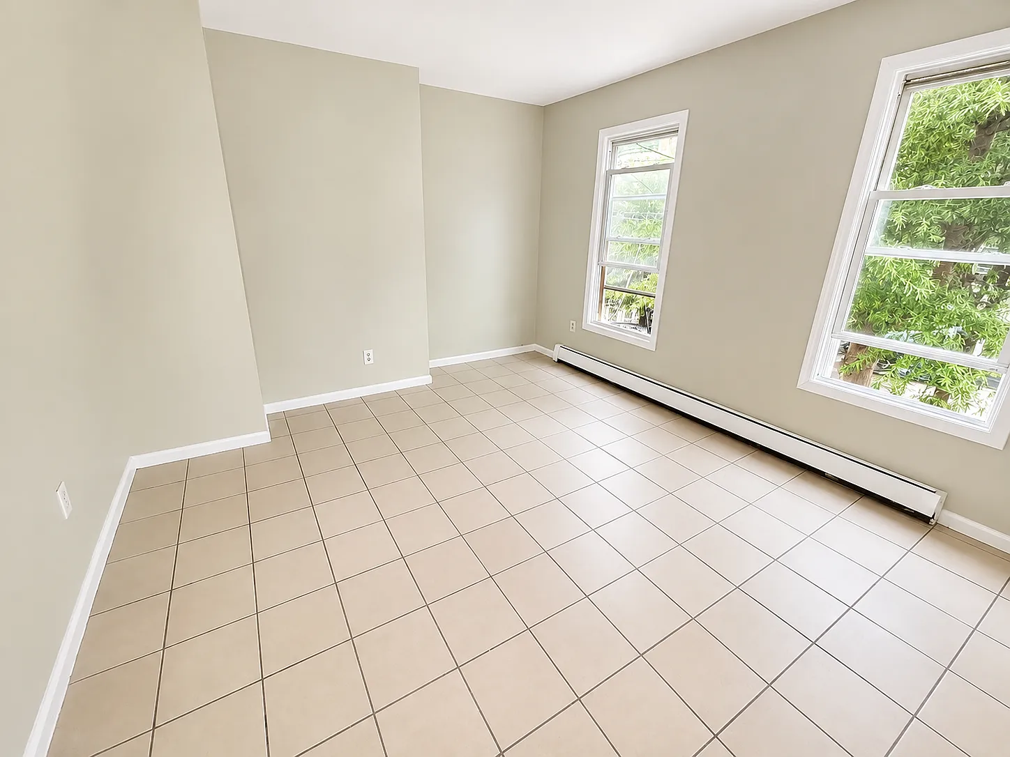 3 bed, 1200 sqft, $1,775 — Photo 4