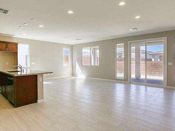 5th image of 4490 Birch Ct