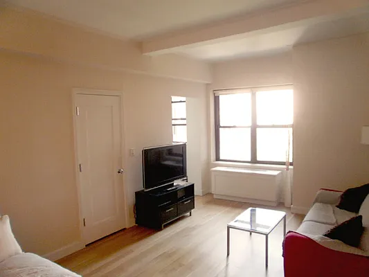 Sold by Vincent D'Allessandro LREB | media 1