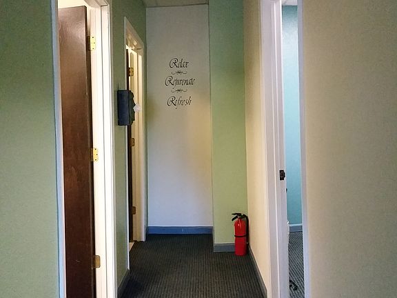 5th image of 1104 W Pioneer Pkwy Suite 200