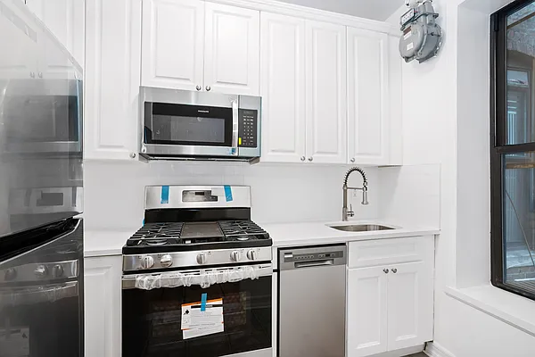 Rented by Douglas Elliman | media 2