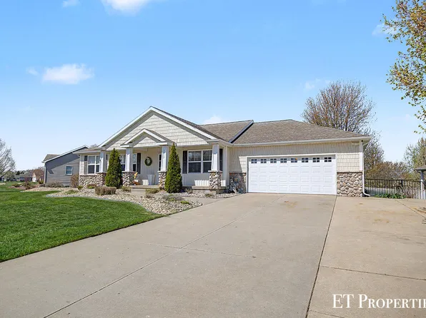 6213 Sheldon Dr, Hudsonville, MI 49426