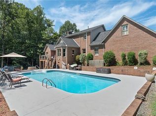 1118 38th Ave NE, Hickory, NC 28601