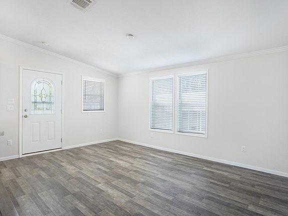 5th image of 2923 W Marina Drive