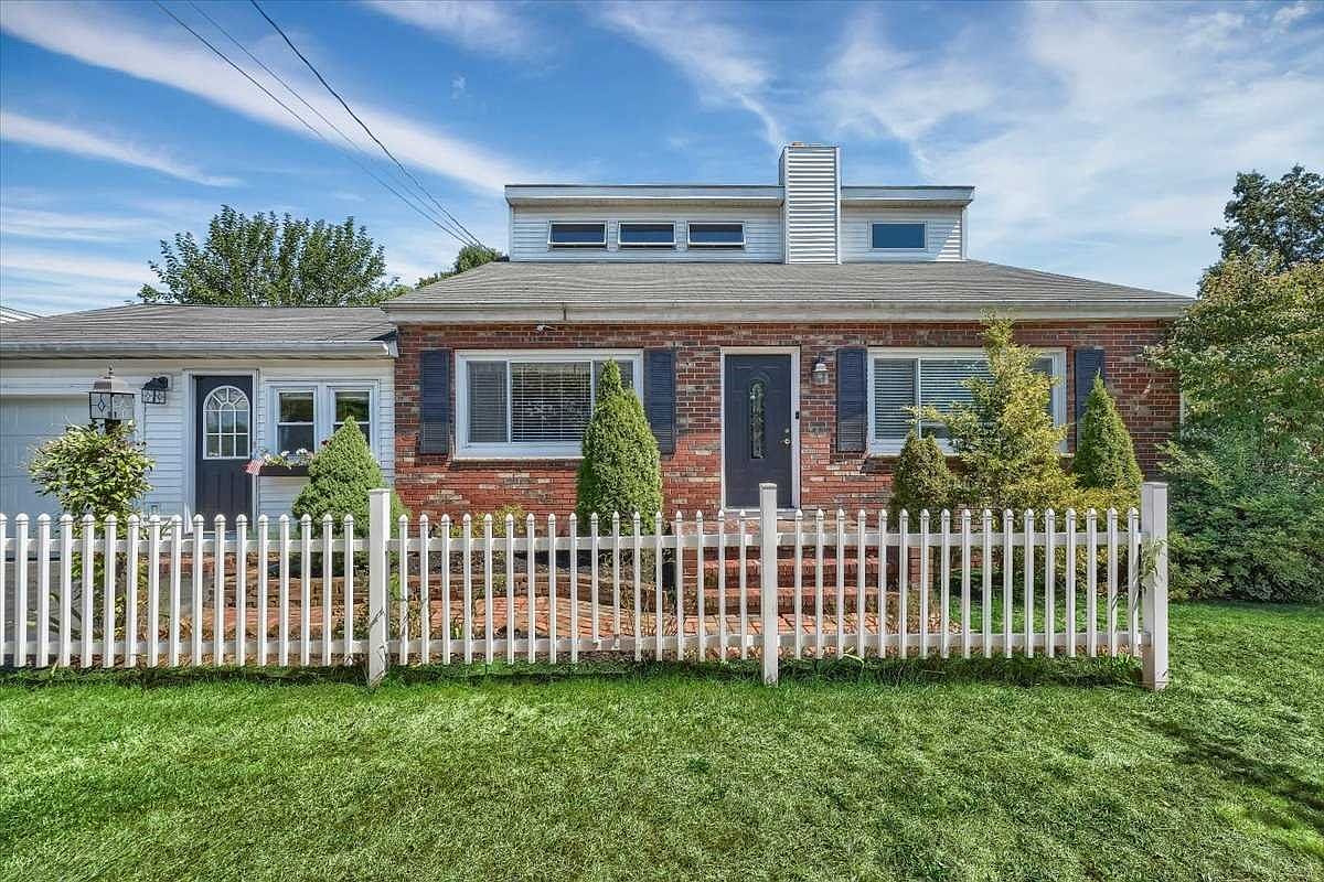 148 Overlook Rd, Poughkeepsie, NY 12603 Zillow