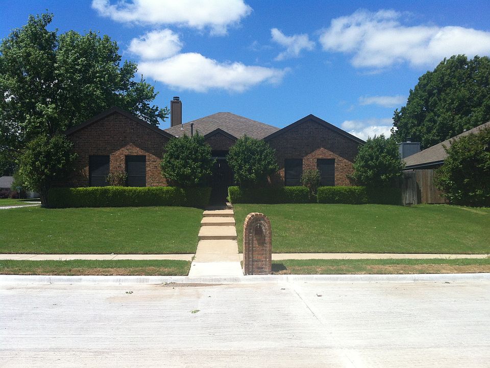 1st image of 698 Montana Ct N