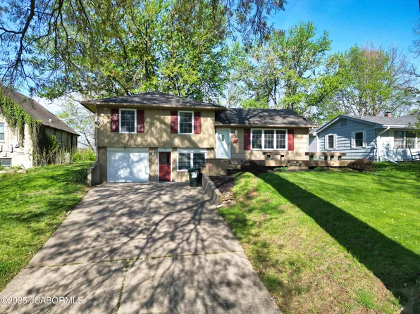 302 Park Rd, Fayette, MO 65248