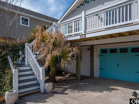 2nd image of 702 W Avalon Dr #206