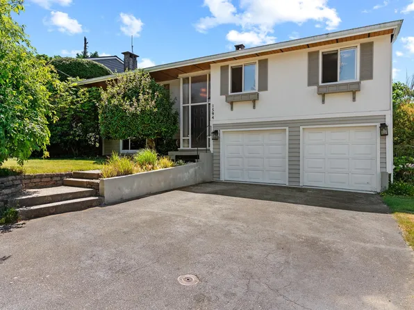 1594 Elinor Cres, Pt Coquitlam, BC V3C 2Y9