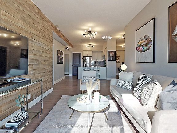 3rd image of 7890 Bathurst St #Lph2505