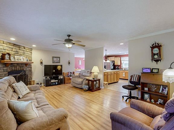 4th image of 793 Cohoon Rd