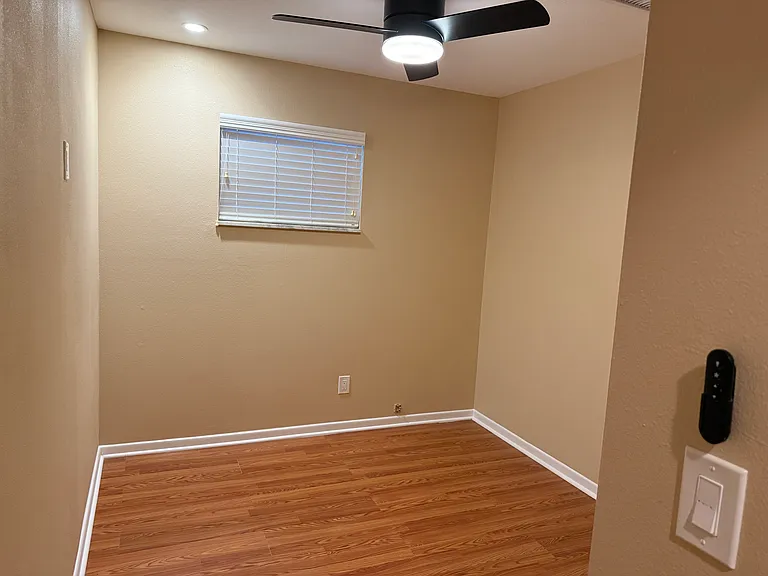 213 S Bradford Ave — Photo 6
