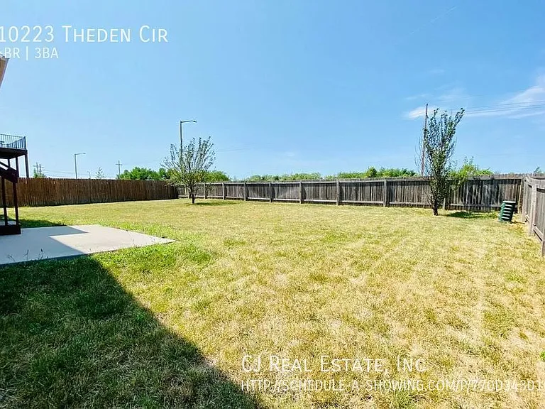 10223 Theden Cir — Photo 11