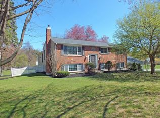 4 Clydesdale Rd, Chelmsford, MA 01824