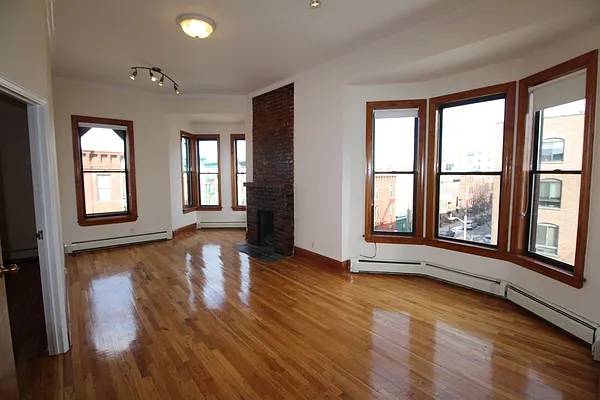 Rented by Slope Realty Co | media 24