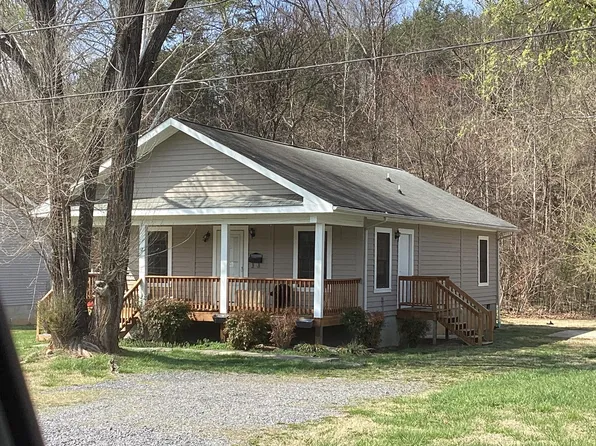 125 E 30th St, Buena Vista, VA 24416