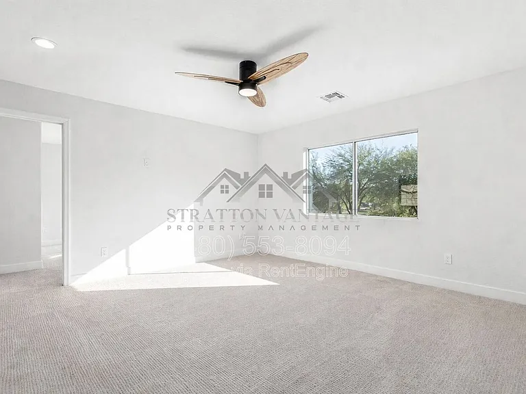 1005 E Stirrup Ln — Photo 16