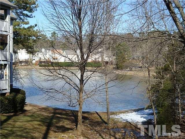 2nd image of 150 Lake Hollow Cir