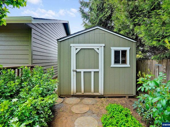 346 SE Ironwood Ave, Dallas, OR 97338