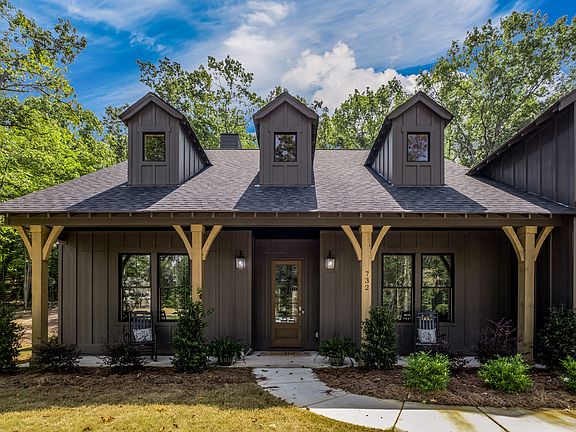 The Fullerton 6 Bedroom - Example Home