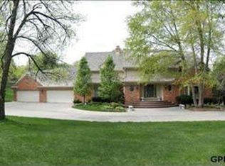 1538 S 105th St, Omaha, NE 68124