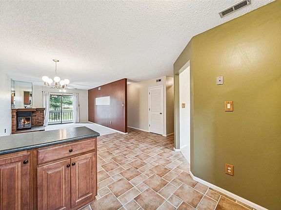 4th image of 7035 Green Tee Ct APT A