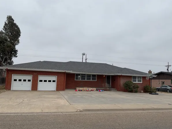 104 Chelsea Ave, Dumas, TX 79029