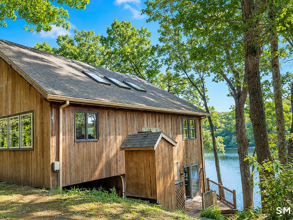1st image of 74 Cove Road #17