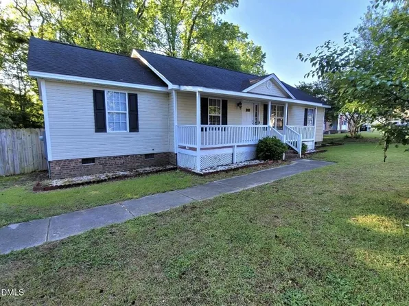 220 Regency Dr, Nashville, NC 27856