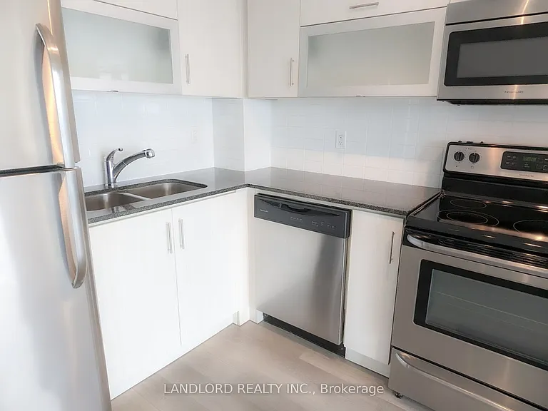 2015 Sheppard Ave E #2501 — Photo 2
