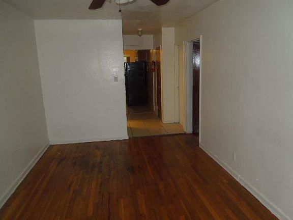 4th image of 8417 Avenue N