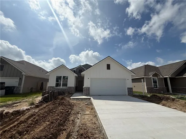 1908 Polmont Dr, Bryan, TX 77807